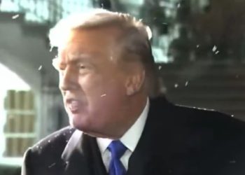 트럼프 “오바마 부부 영상 끝까지 안 봐…사과 거부”