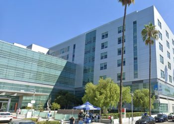 카이저 파업 3주째… “CT도 못찍는다” 약사·LAB 직원 합류