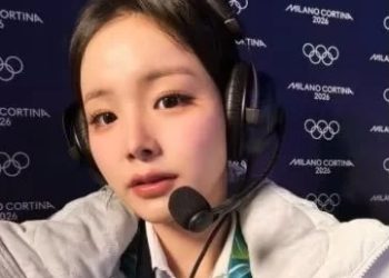 “엄청난 미인” 日언론 들썩 … 해설위원 누군가 했더니