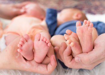 “불임이라더니”…1년 간격 같은 날 쌍둥이 둘 낳아