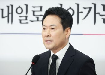 “국힘, 지방선거 포기선언” … 장동혁, 절윤 거부에 비판 봇물