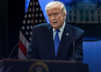 대법원 상호관세 무효화 … 트럼프 전세계 관세 10% 맞불