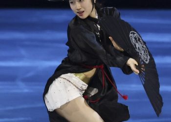 한국, 8년 만에 갈라쇼 초대…K팝으로 꾸민 차준환·이해인