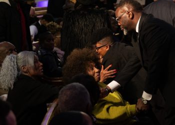 잭슨목사 시카고 영결식에 군중 .. 장례 투어 시작