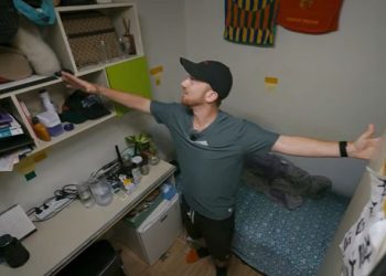 “숨 막힌다, 감옥 같다”… 655만 유튜버 방문한 한국 고시원