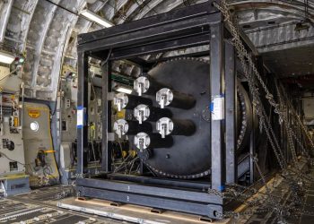 미, 초소형 원자로 첫 항공 수송…트럼프 ‘원전 드라이브’