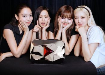 전세계 아티스트 최초 1억 구독자 시대 열었다.