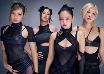 블랙핑크, 3년만에 완전체로 크리스 마틴·이재 협업 눈길