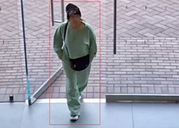 에어팟 착용 소매치기 조직 주의보 … 마켓서 ‘어깨빵’