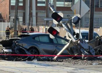 글렌데일 철도 건널목 메트로링크·차량 충돌… 임산부 사망