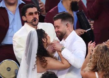 [화제] 슈퍼볼 배드버니 하프타임쇼서 실제 결혼식 진행