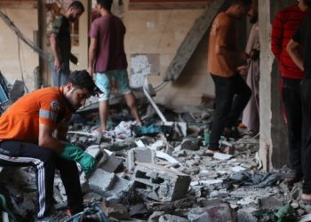 미군 공습에 이란 한 초등학교 여학생 148명 폭사 … “전쟁범죄 조사”