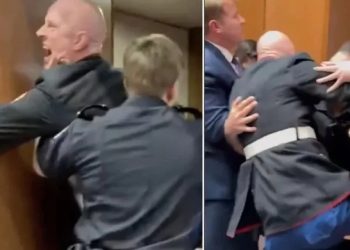 “이스라엘 위해 죽기 싫다” … ‘전쟁반대’ 해병대 출신 후보-네이비실 출신 의원 충돌