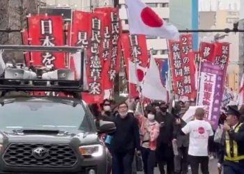 “가난한 외국인은 오지마”… 영주권 수수료 최대 ‘2900%’ 인상