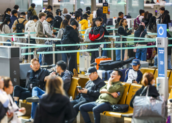 “유럽은 못 가겠네”…전쟁에 항공권 최대 560% 폭등