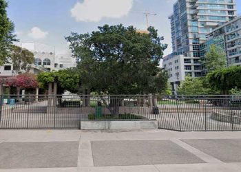 LA 한복판 ‘묻지마 공격’ … 길 가던 여성 목 찔려 중태