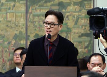 ‘성폭행 혐의’ 뮤지컬배우 남경주, 홍익대 부교수직 해임
