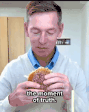 “잘 봐, 햄버거는 이렇게 먹는거야”…버거킹, 맥도날드 저격?