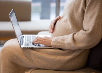 임신부 재택근무 거부 후 신생아 사망…”2천만달러 배상” 판결