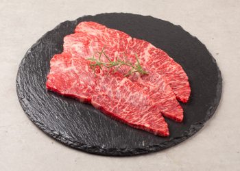 “치매 위험 55%↓”…’이 유전자’노인, 고기 많이 먹을수록 좋다