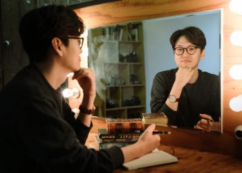 유명 영화 번역가, 수차례 성폭력 전력 드러나 충격