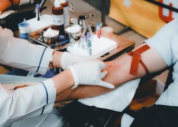 “알츠하이머 가능성, 혈액검사로 예측 가능”