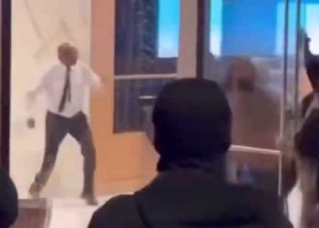 ‘이게 진짜 LA다” 올림픽 앞둔 LA 현실은 ‘스트릿 파이터’ … 도로점거하다 습격