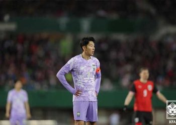 ‘노브레인’ 홍명보 …’못 넣는’ 손흥민·’우왕좌왕’ 스리백’