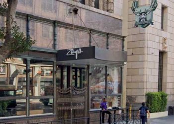 LA 유명 레스토랑 브런치 먹던 여성들 집단 칼부림 난투극