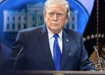 민주, 트럼프 탄핵소추안 발의 … ‘직무정지’도 요구