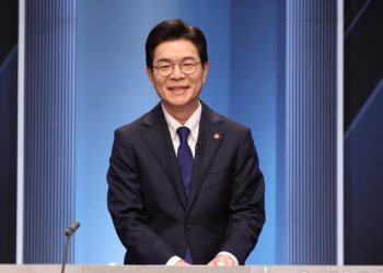 민주당 서울시장 후보에 ‘명픽’ 정원오 선출…부산은 전재수