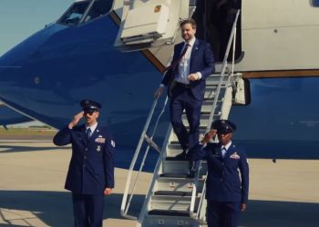 “미·이란 2차 종전협상 가시화…모즈타바 승인” .. 밴스, 파키스탄행