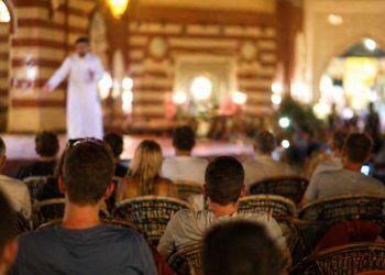 “바지 속으로 들어간 코브라” … 호텔 뱀 쇼 중 관광객 사망