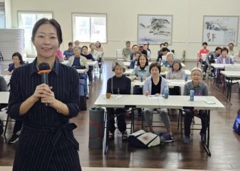 “7시간 수면, 30분 걷기 치매 막는다” … 시니어센터 ‘치매예방’세미나 열기