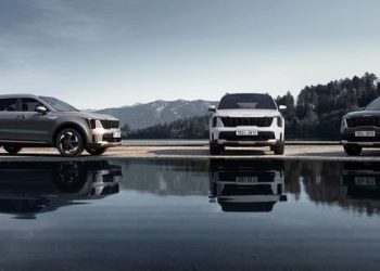 기아, ‘큰형’ 현대차 넘었다 … 98년 그룹 인수 후 최초