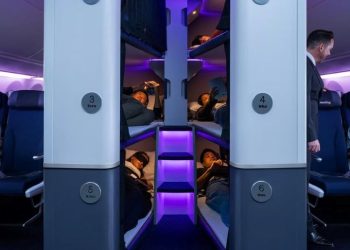 ‘누워서 즐기는 비행’ … 기내 수면캡슐 도입