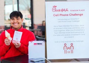 “식당서 휴대전화 금지” … ‘노 스크롤’ 외식 트렌드 확산