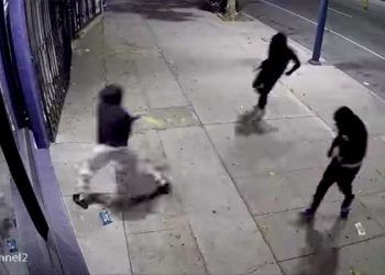 “또 털렸다, 벌써 세번째” … 강도들 커피숍 문 부수고 침입