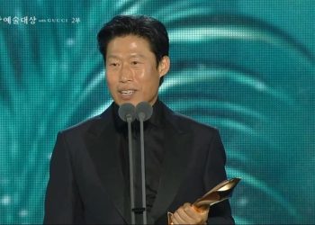 백상예술대상에 ‘왕사남’ 유해진·’김부장’ 류승룡