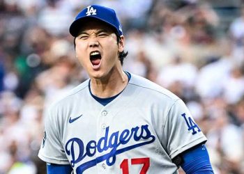 ‘북 치고 장구 친’ 오타니,  5이닝 무실점 호투에 8호 홈런까지