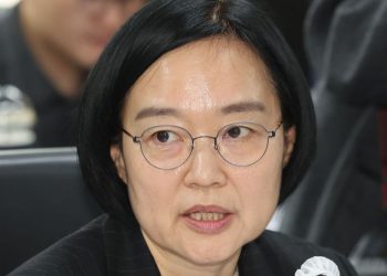 새 국무총리 후보자에 한성숙 지명…20년만의 여성 총리