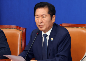 정청래 대표 연임 도전 반대 목소리…”연임에만 몰두, 안쓰럽다”