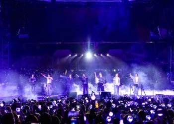 BTS월드투어 두 달 매출 3157억, 관객 110만명 돌파