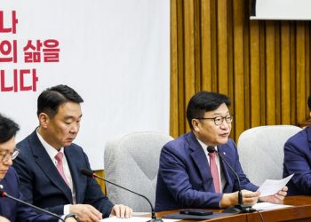 야당 “이재명 장기집권 빌드업 하나” 반발 … “연임개헌 추진이 바로 내란”