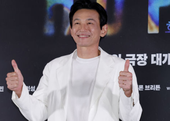 배우 황정민 사생활 의혹 확산… 황정민측, “폭로자는 스토킹 피의자”