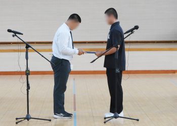 배재고 “깊이 반성”…광주일고 “누구나 실수, 어깨 펴라”