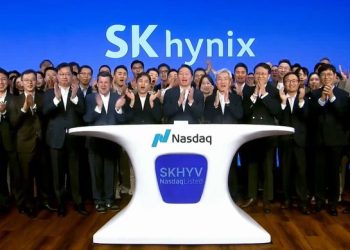 SK 하이닉스 나스닥 입성 … 12.76% 급등