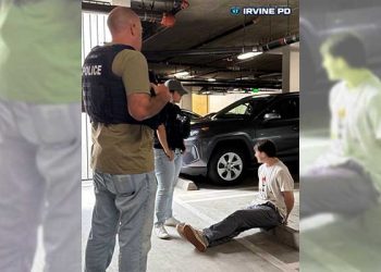 테슬라 13대 연쇄 훼손 어바인 남성 … 배달주문에 덜미 잡혀