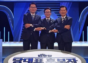 ‘배신 vs 반명’ 鄭·金 TV토론 난타전…”병 또 도졌나”