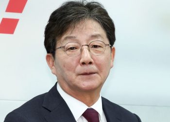 “육사 탓에 쿠데타?…尹 졸업한 서울대도 없애야 하나”